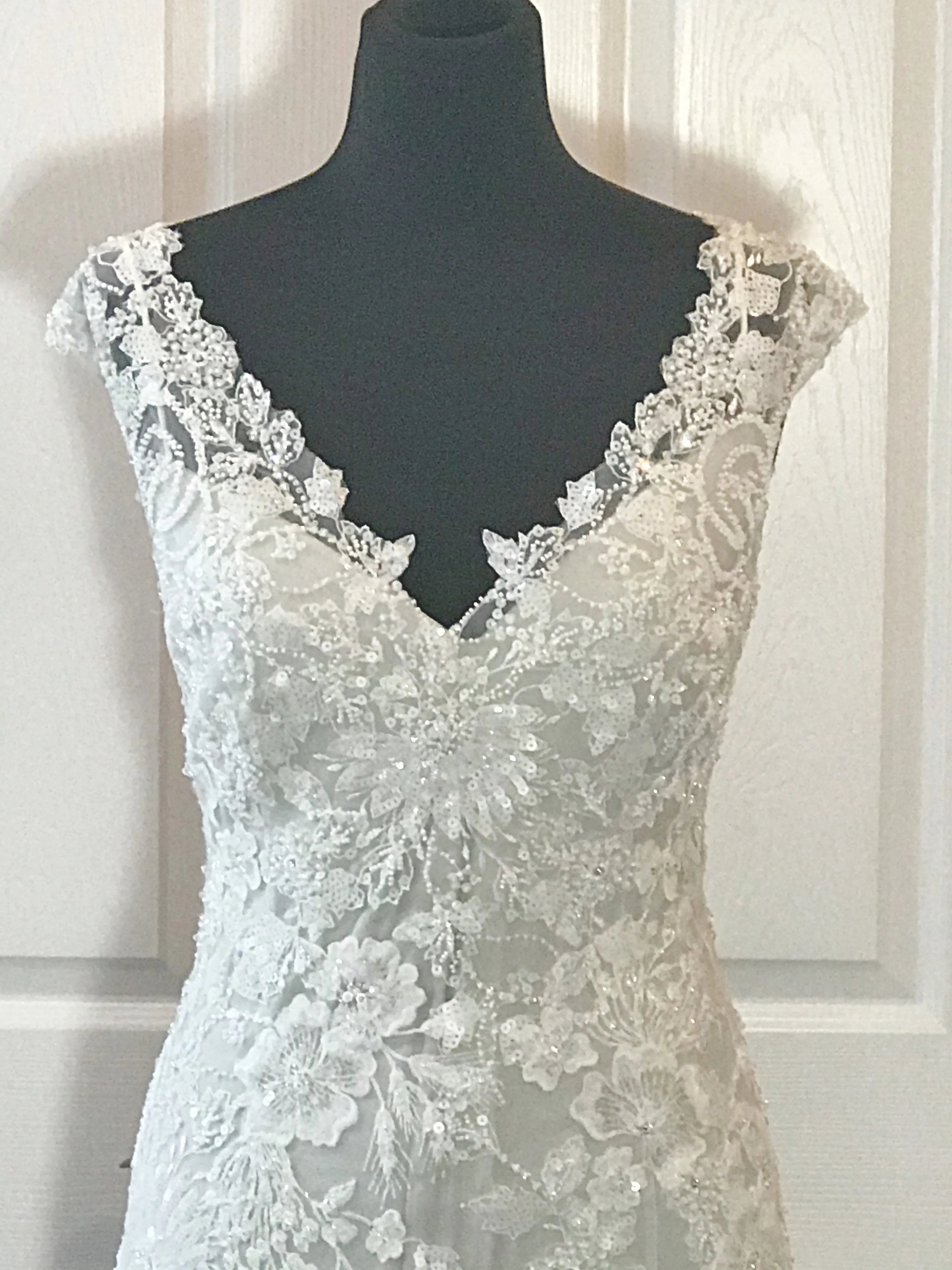 Allure Bridals style 9670