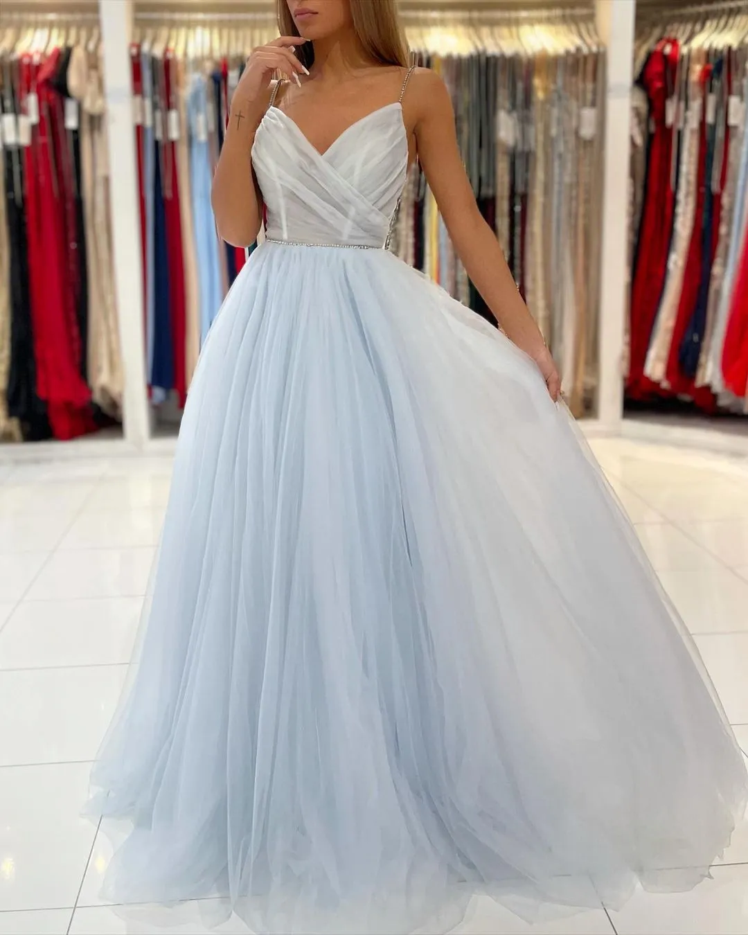 Beautiful Sweetheart Prom Dress Long Backless Tulle Evening Gowns