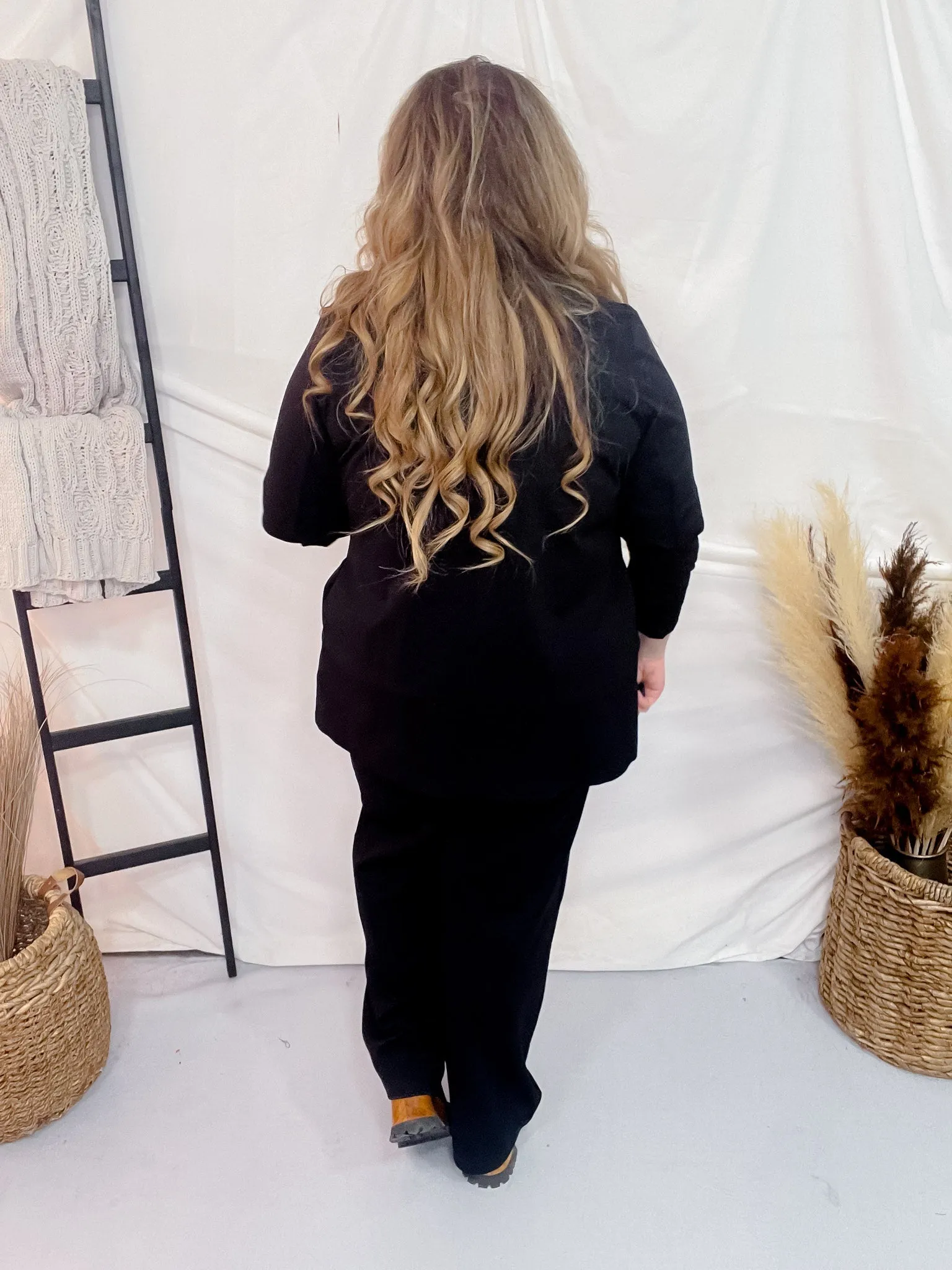 Black 3/4 Sleeve Magic Blazer