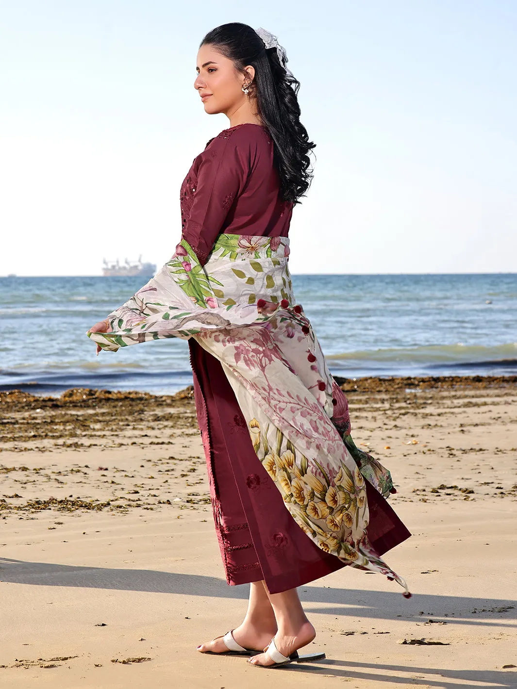 Izel | Saahil Signature Lawn 24 | LALEEN