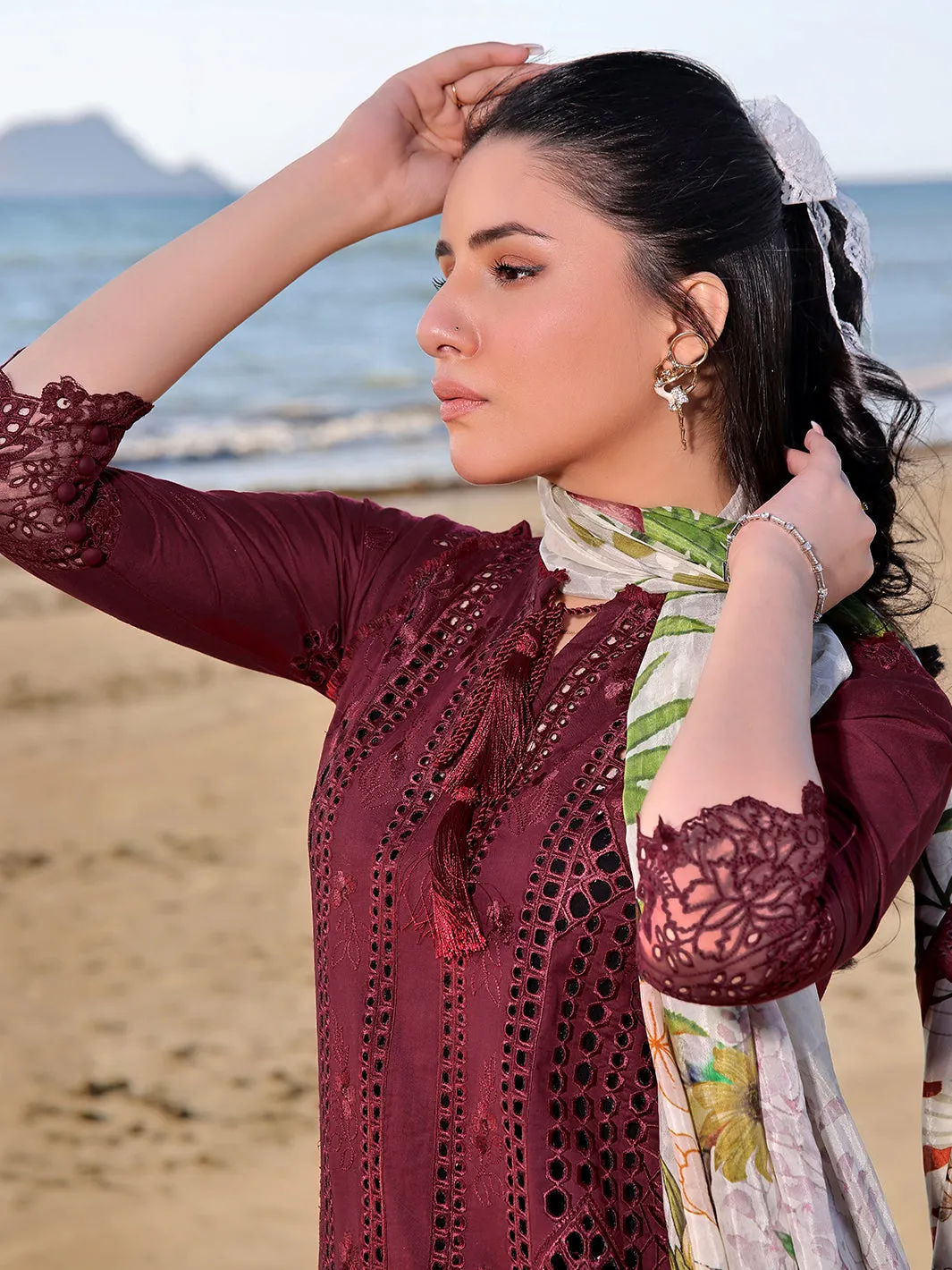 Izel | Saahil Signature Lawn 24 | LALEEN