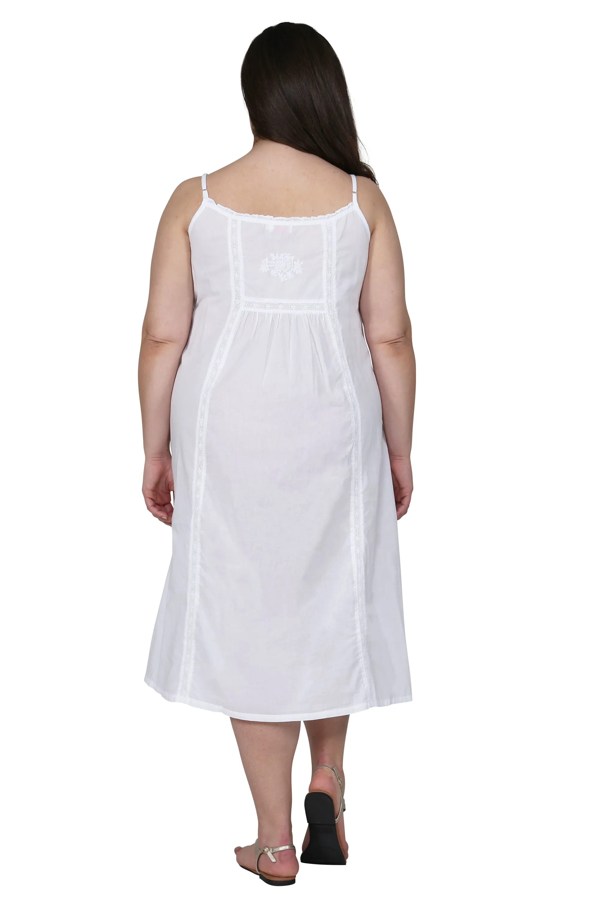 La Cera Plus Size Embroidered Bib Yoke Sleeveless Gown
