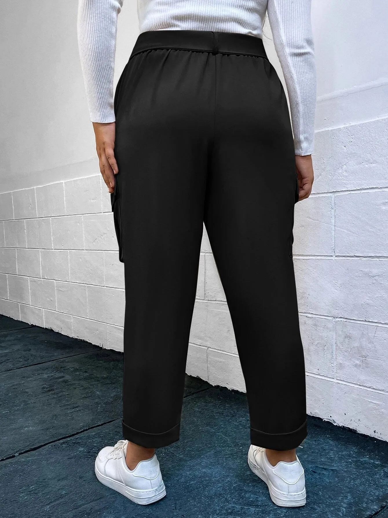 Stylish Flap Pocket Belted Cargo Pants