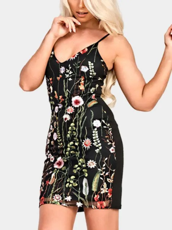 Wholesale Black V-Neck Sleeveless Embroidered Dresses